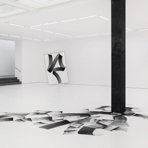Lee Bae, Syzygy, exhibition view. Courtesy of Esther Schipper Gallery