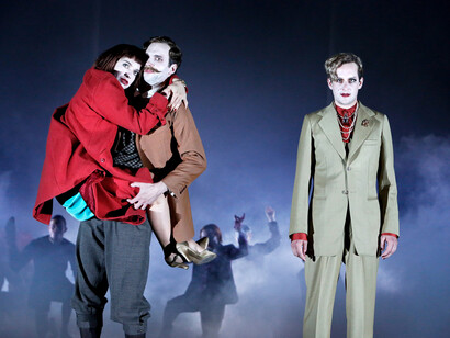 Erfolg. Mit freundlicher genehmigung des Residenztheater