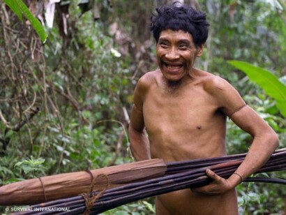 Los awá tratan de ser felices pese a las duras condiciones en las que viven