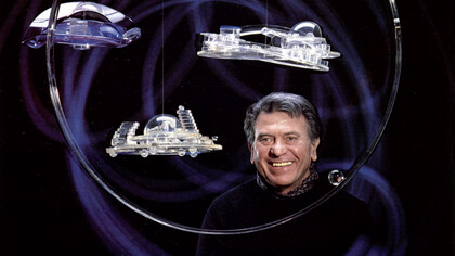 Gyula Kosice con la «Ciudad Hidroespacial»