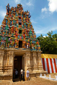 Entrance in the temple of Tuticorin, Source: Spice Flair