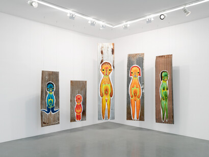 Installation view of Izumi Kato’ solo show at Perrotin Paris, 2023 © Photo by Claire Dorn. Courtesy of the artist and Perrotin. © Izumi Kato 2023