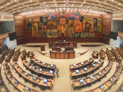 Sala principal del Parlamento de Ecuador, ubicado en su capital Quito