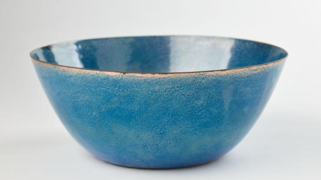 Jade Snow Wong, Blue bowl (G), 1950s. Courtesy of Risd Museum
