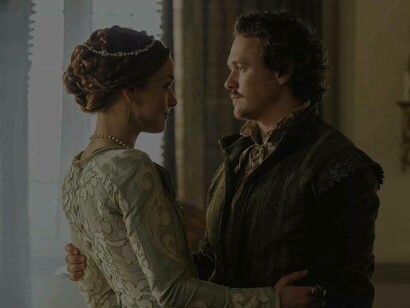 A woman embraces warmly her suitor