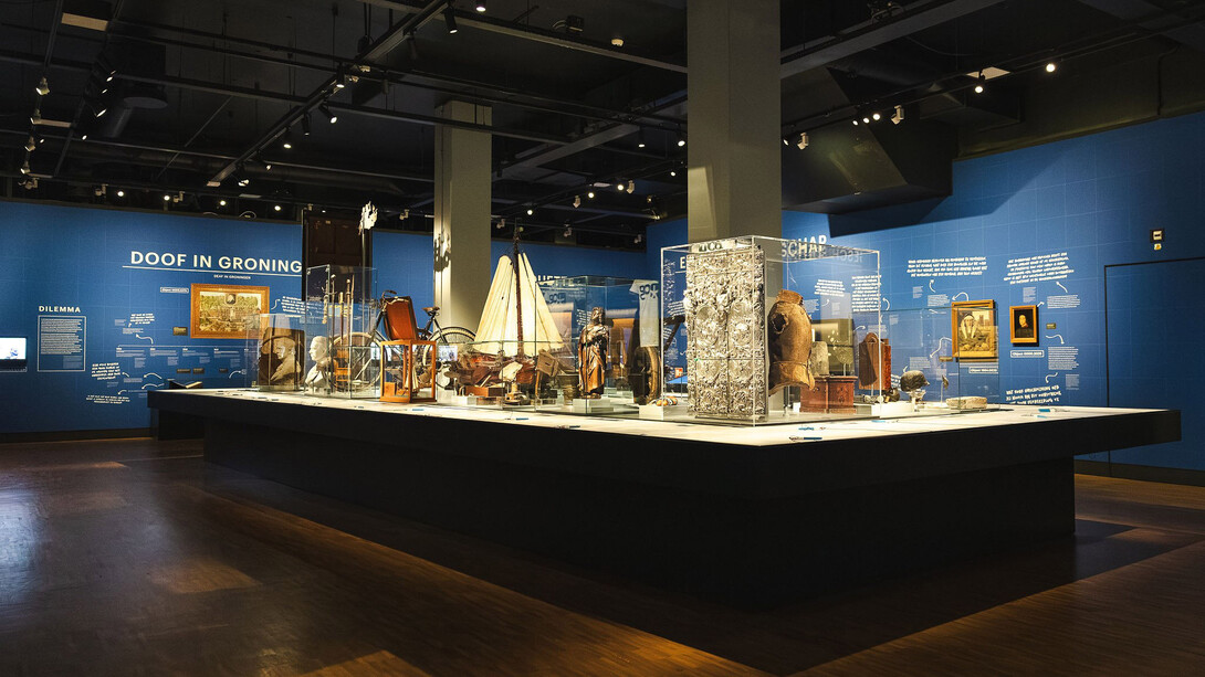 Who writes history? Exhibition view. Courtesy of Groninger Museum