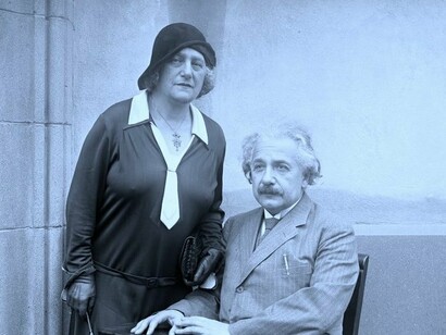 Con Elsa Einstein, quien, además de segunda esposa, era su prima carnal