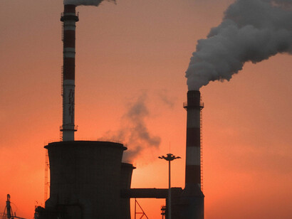 Industrial activities often lead to greenhouse gas leakage, exacerbating climate change and highlighting the need for stricter environmental controls