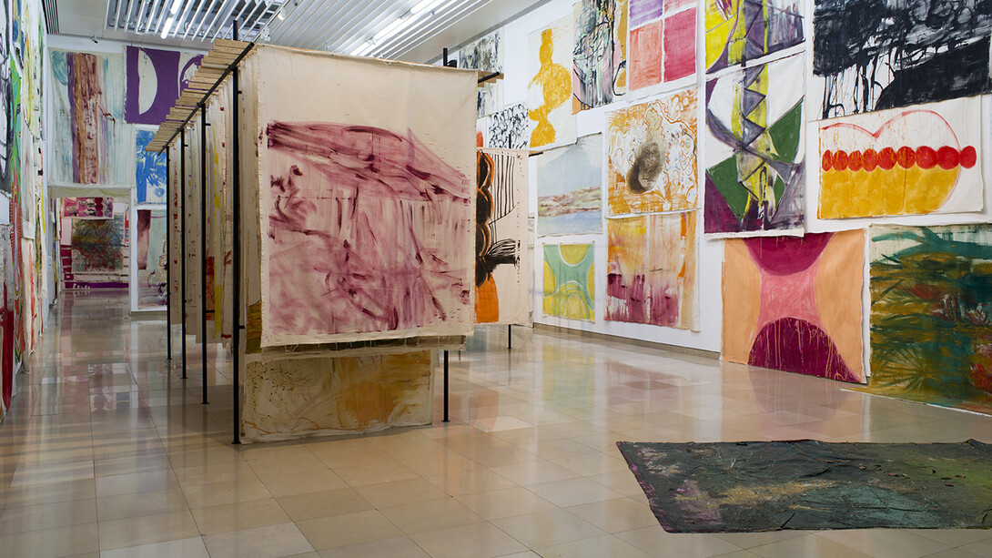 Vivian Suter, Disco, exhibition view. Courtesy of Carré d’Art