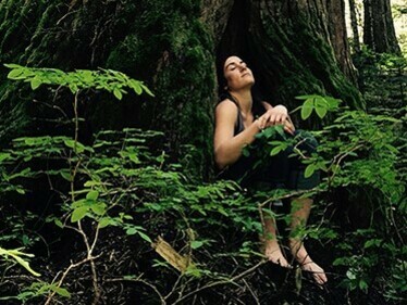 Il forest bathing è proprio un bagno di natura a tutti gli effetti