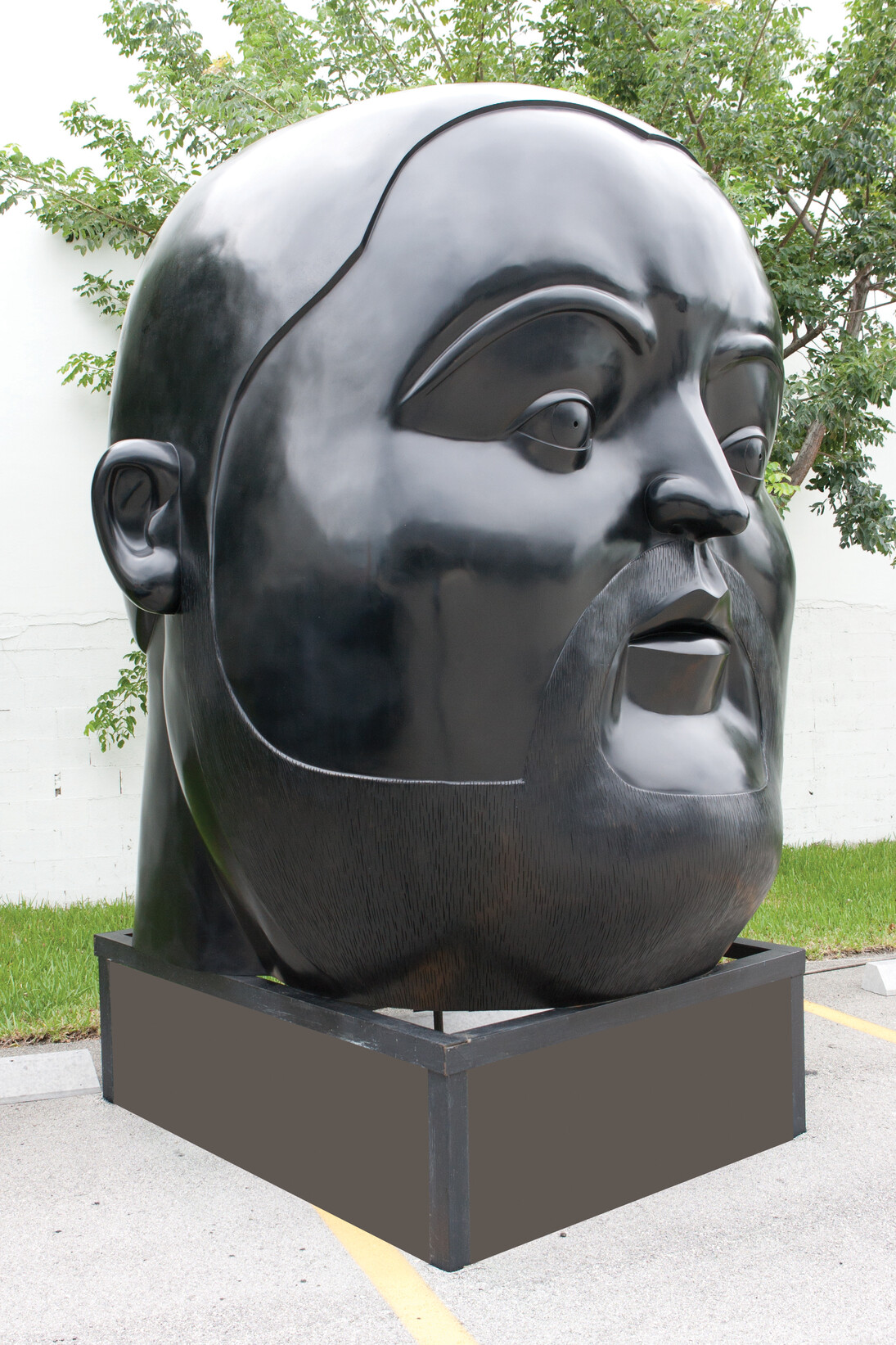 Fernando Botero, Head, 1999, Bronze, 99 ½ x 88 x 86 in.  252.7 x 223.5 x 218.4 cm.