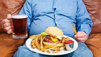 Una de las conductas de abuso que más estamos detectando los profesionales de la psicoterapia en estos tiempos de coronavirus es la de la ingesta compulsiva de alimentos