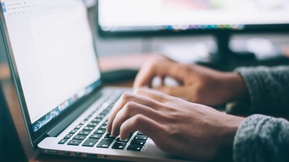 Muchas personas complementan sus honorarios con tareas de freelance en internet