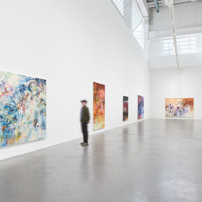 Janaina Tschäpe, A gush of wind (Atemraum), exhibition view. Courtesy of Galerie Max Hetzler