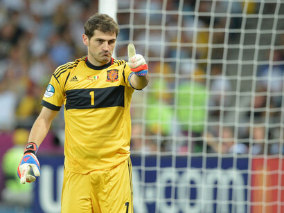 Iker Casillas jugando con la selección española