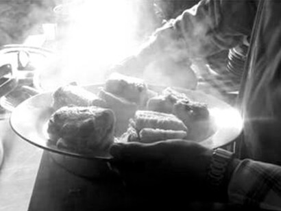 Património gastronómico de Ericeira. Ao longo do tempo os mestres jagozes constaram que: se porventura as batatas forem cozidas com o peixe ficam escuras