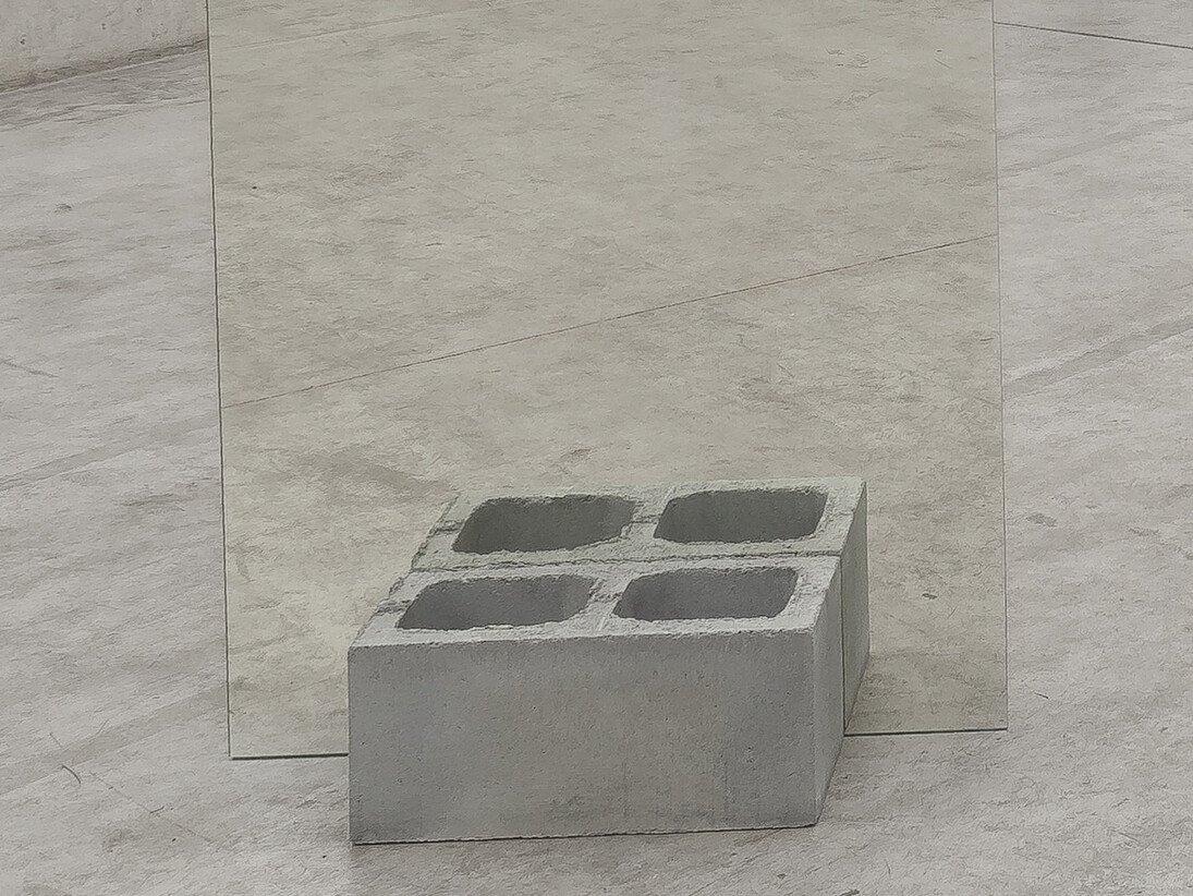 Jaiem Lauriano, Untitled, 2013, Mirrors and concrete blocks