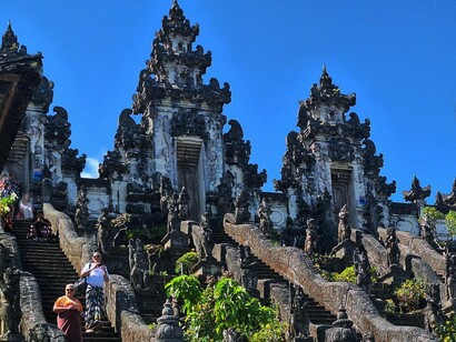 Come spesso accade, alle asperità dell’esistenza quotidiana si legano leggende e credenze che mitigano le difficoltà o comunque accendono speranze, foto di Valeria Caldelli