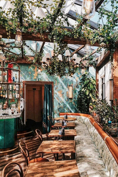 Entenda a importância social e identitária do ato de comer, que transcende o simples ato de alimentar-se, mas reflete tradições e legados transmitidos ao longo da história