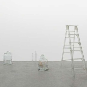 Simultaneity Biases. Courtesy of Blain Southern Gallery 