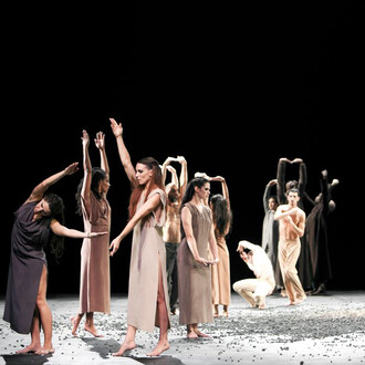 Sacre. Mit freundlicher genehmigung des Staatsoper Unter den Linden