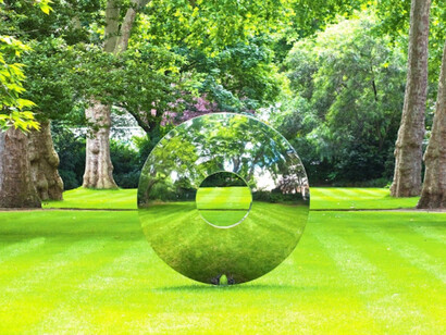 David Harber, Torus, 2016. Courtesy of Inception Gallery