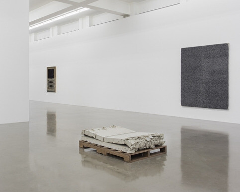 Analia Saban, Exhibition view. Courtesy of Sprüth Magers