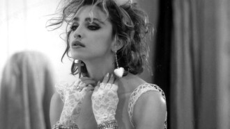 Madonna nel video "Like a Virgin"