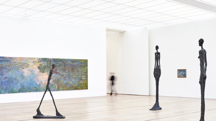 Moonbird and Spider. Courtesy of Fondation Beyeler