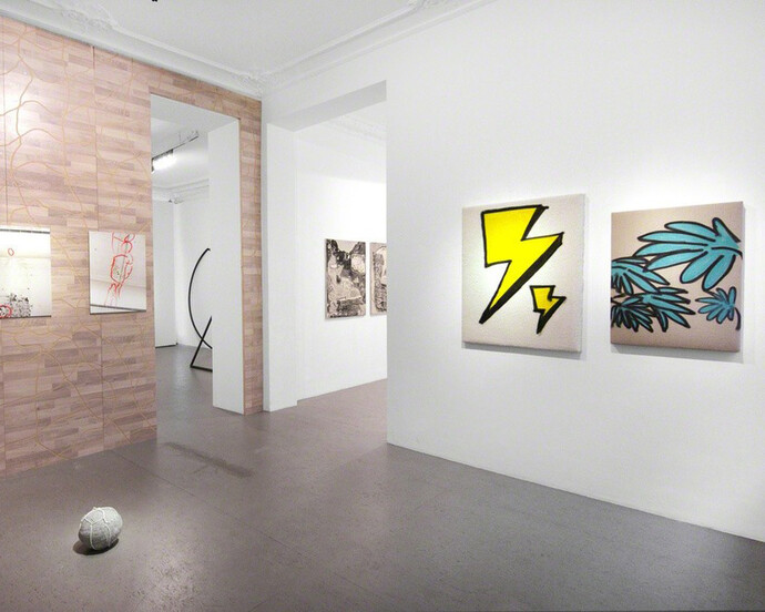 On View, exhibition view. Courtesy of Galerie Burster