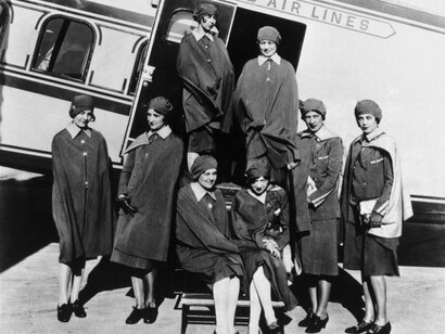 Primeiras aeromoças da indústria aérea pronto para a inspeção para a Boeing Air Transport de 1930