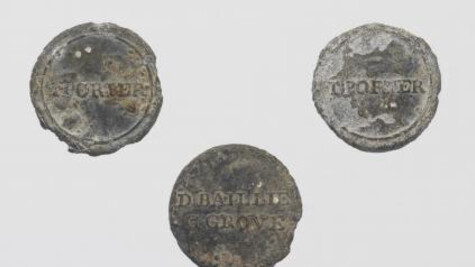 Identification buttons used by Thomas Porter II and David Baillie, ca. 1820s