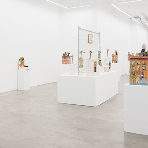 Krzysztof Strzelecki, Rendezvous, exhibition view. Courtesy of Anat Ebgi Gallery
