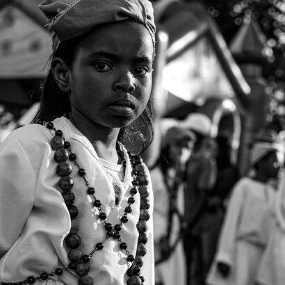 A Festa de Nossa Senhora do Rosário em Oliveira, Minas Gerais, Brasil celebrada anualmente em setembro, destaca-se pelos festejos tradicionais do Congado