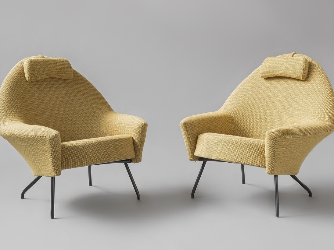 Joseph-André Motte, Model 770 armchair, Courtesy Galerie Pascal Cuisinier  