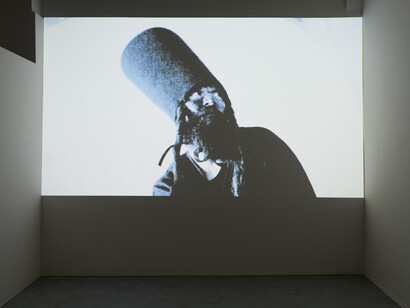 Luigi Presicce. La certifica delle mani, 2013, video Daniele Pezzi