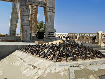Flamme de la Paix in Timbuktu portrays weapons in flames