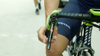 Un ciclista del Movistar Team
