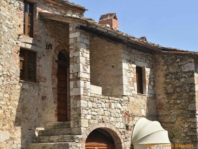 Saturnia´s stone medieval house