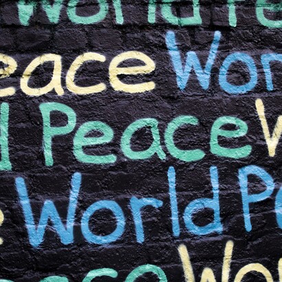 Il capitalismo mostra crepe profonde, ma chi lo governa fatica a immaginare alternative