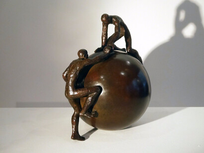 Maguy Banq, Solidarité, 2014. Courtesy of Galerie Geraldine Banier