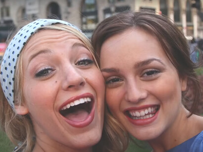 Leighton Meester and Blake Lively taking selfie in Gossip Girl, Paris, France