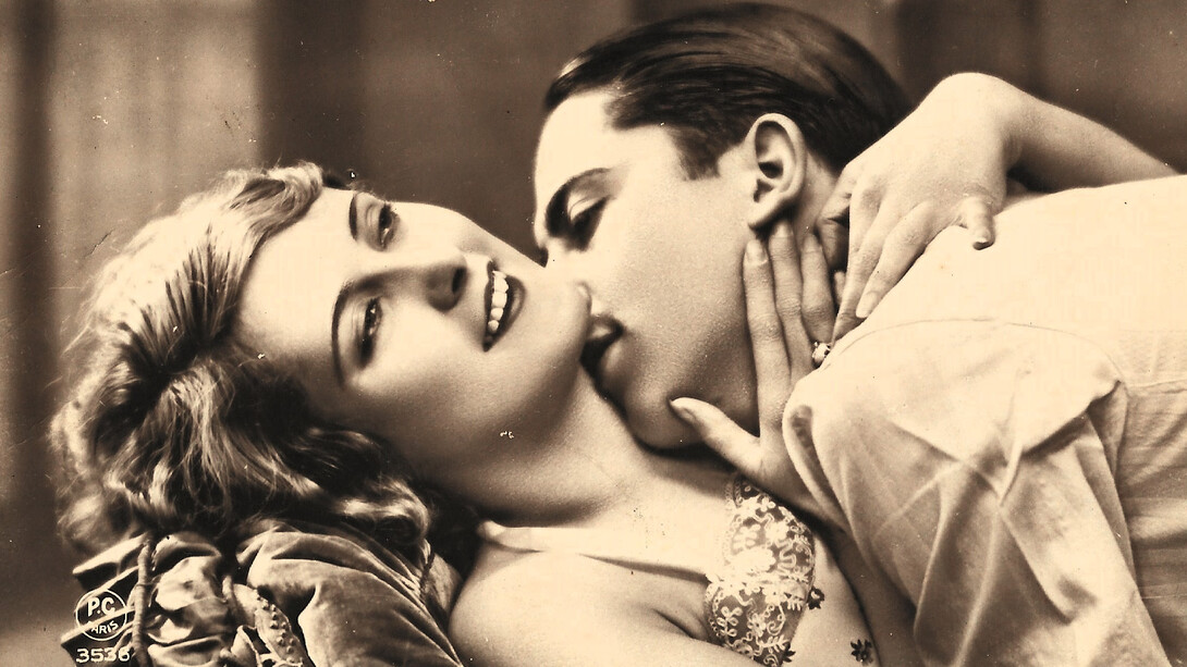 Fotografía de una pareja con virado sepia