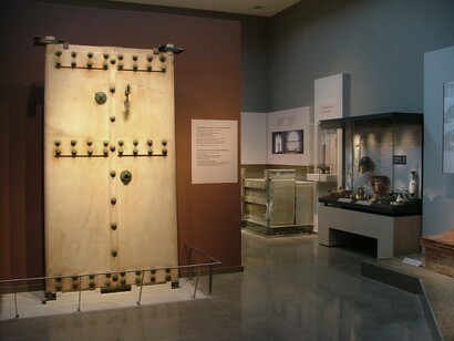 In Macedonia from the 7th century BC until the late antiquity, exhibition view. Courtesy of Archaeological Museum of Thessaloniki