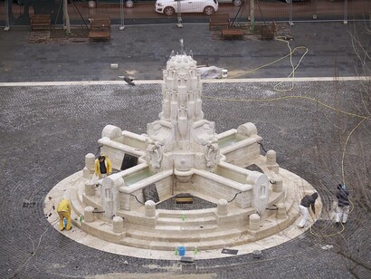 Fontana delle Anfore nel Quartiere Testaccio, dopo il restauro (foto Gruppo Pouchain)