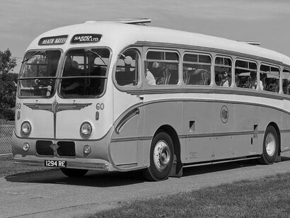 Antiguo autobús de pasajerosAutobús de pasajeros