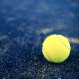 Le tennis tire ses origines du jeu de Paume, inventé par les français