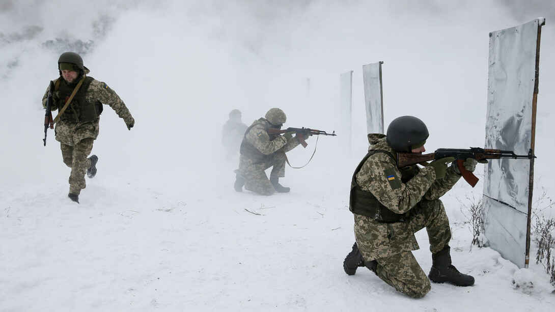 Ukrainian troops assemble on the border
