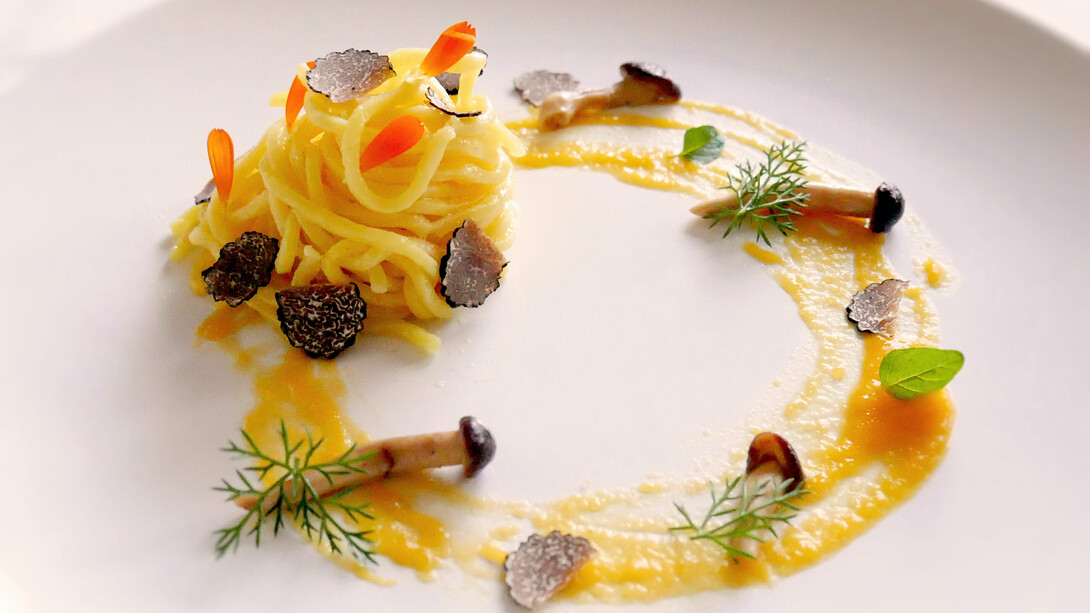 Tagliolini Vegan con tartufo e burro vegetale alle erbette