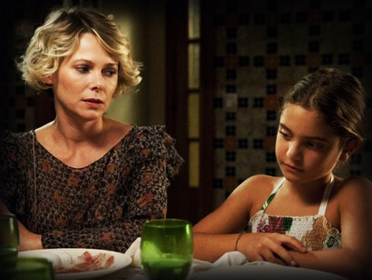 Barbara Bobulova in una scena del film "Immaturi" del 2011, diretto da Paolo Genovese